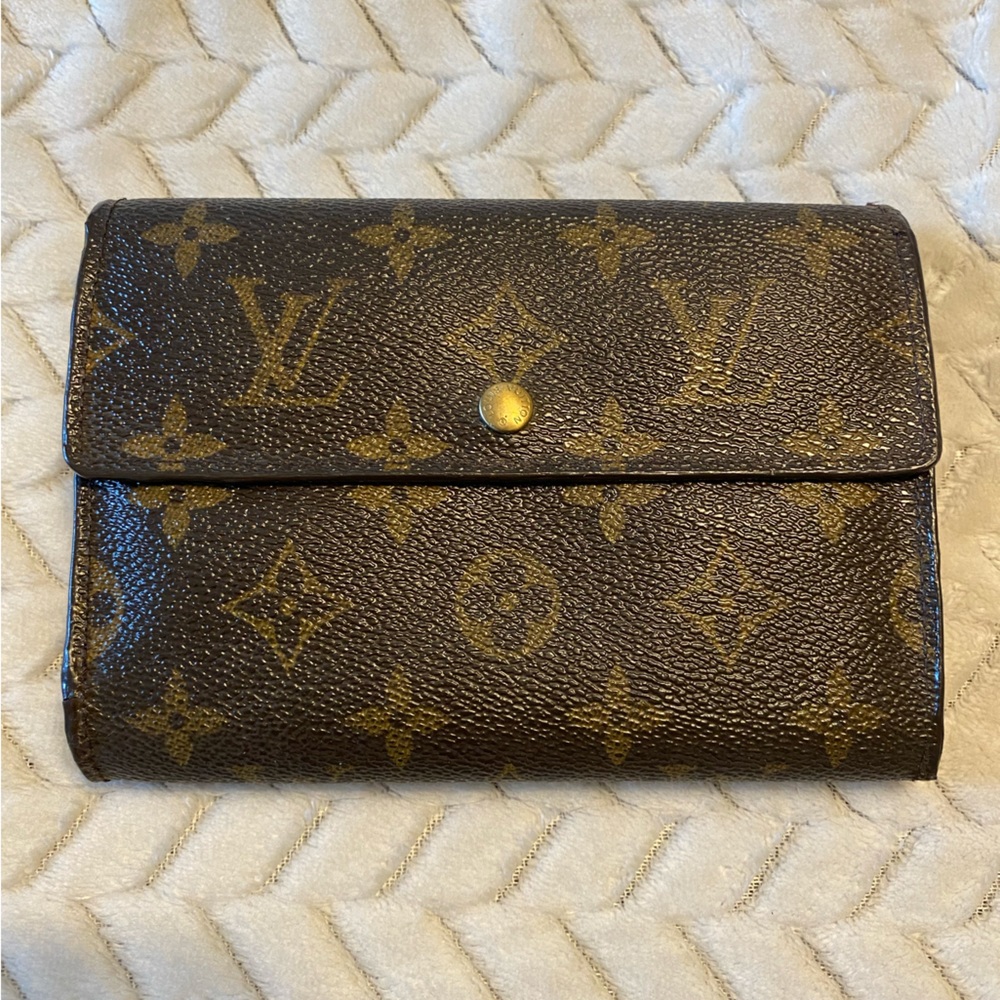 Louis Vuitton classic monogram wallet w/ID case